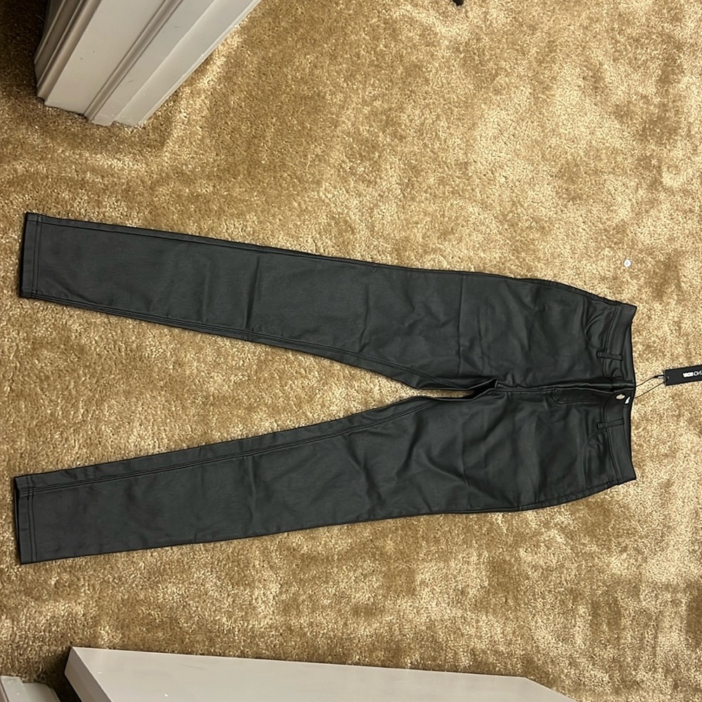 Fashion nova leather leggings